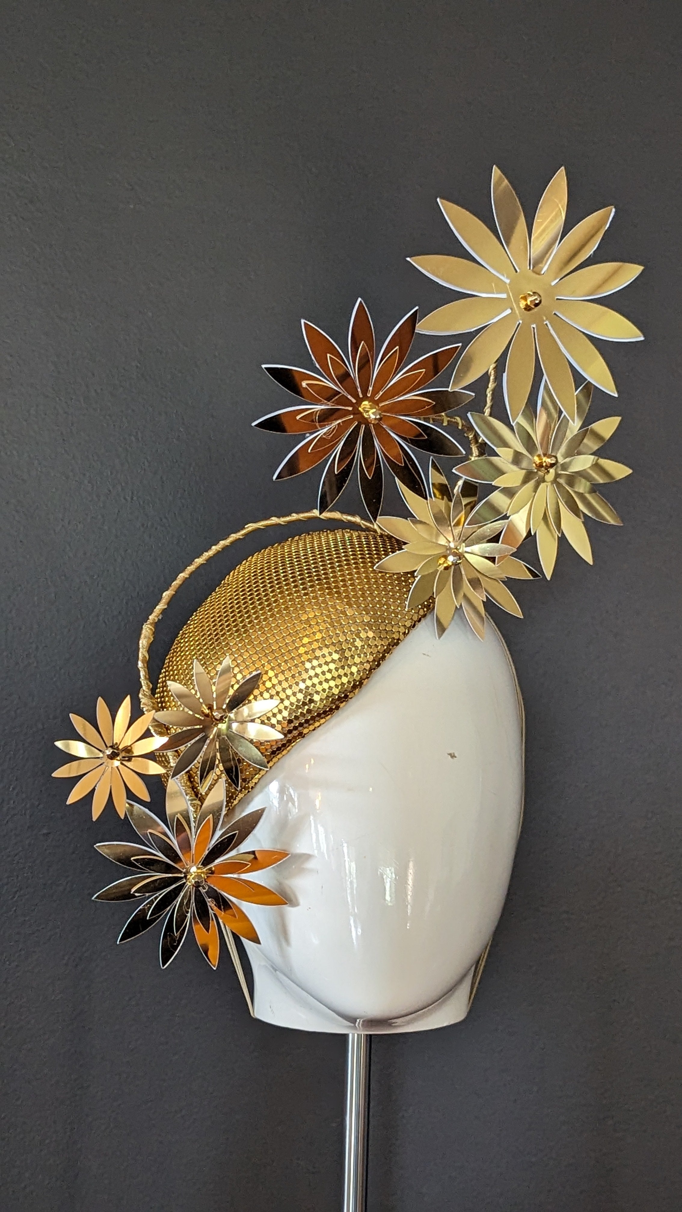 Cosmo GloMesh and Metallic Blooms in Gold