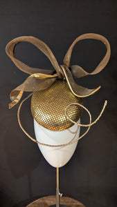Bold Bow Golden Glomesh