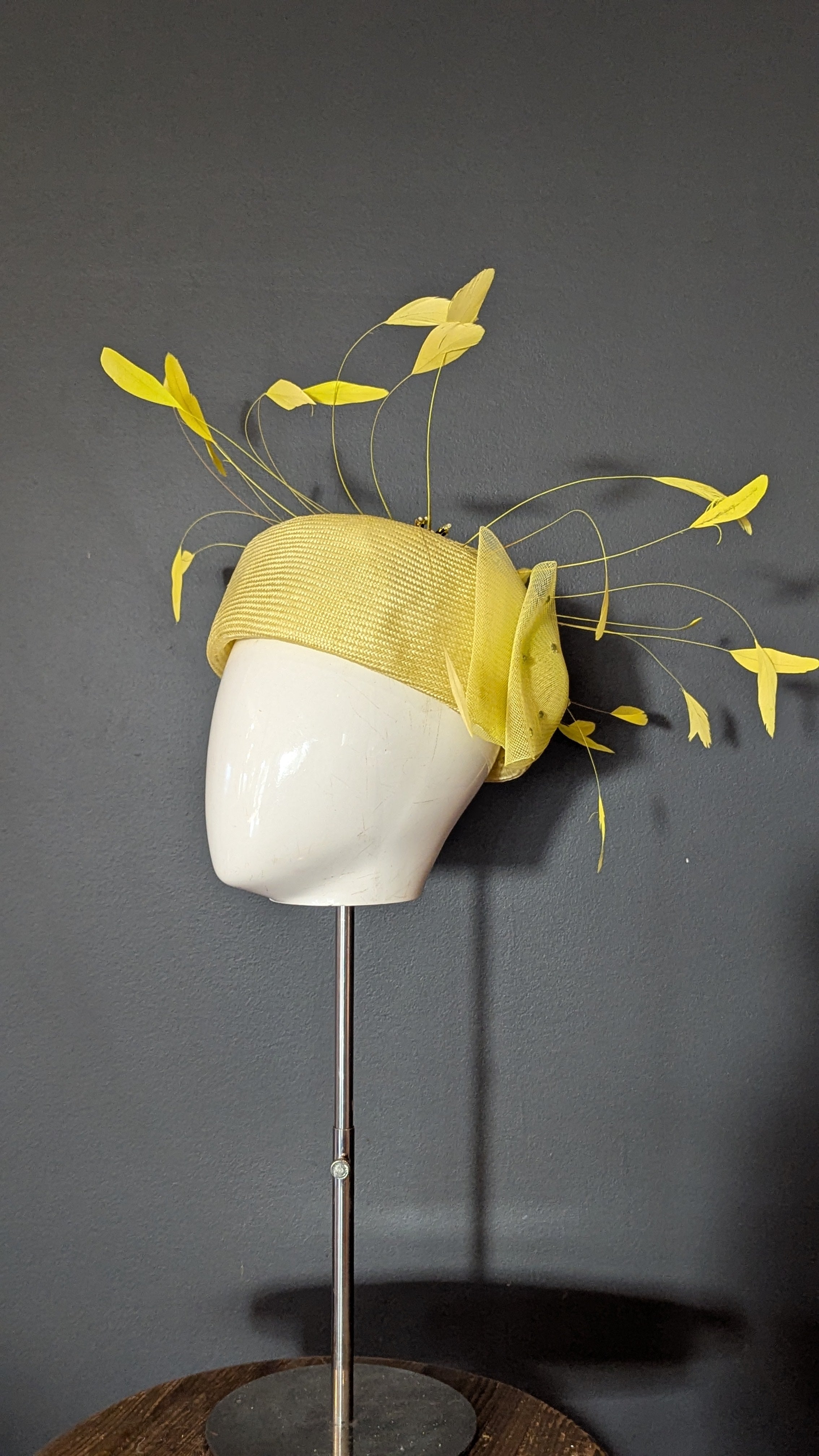 In Love with Lemon Vintage style pill box