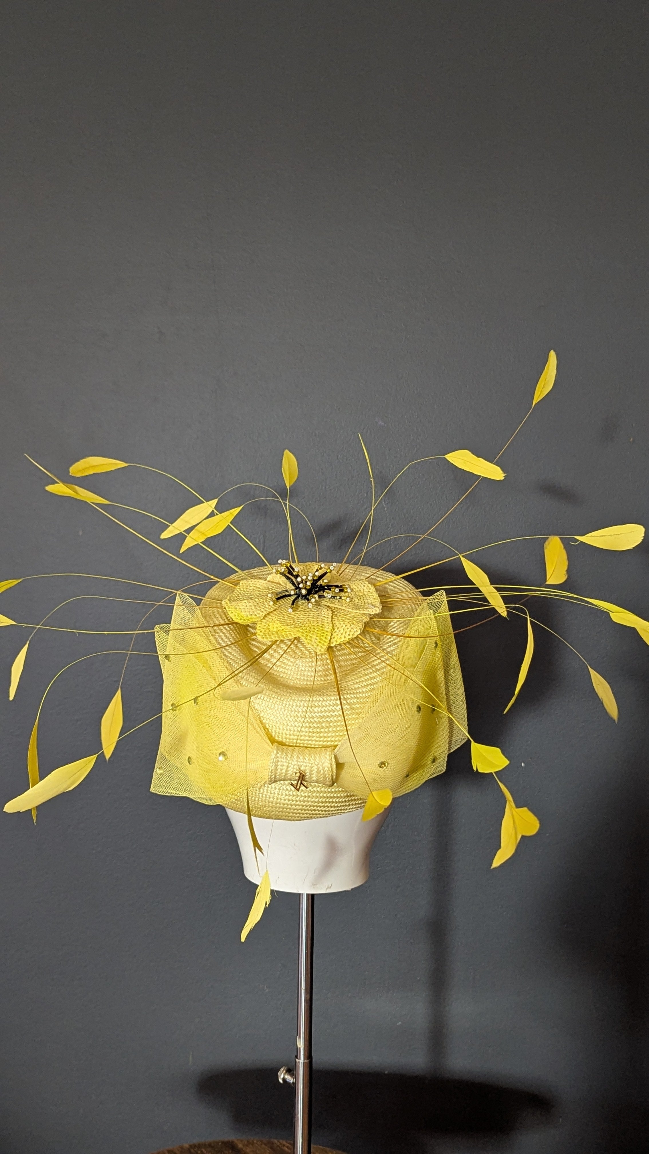In Love with Lemon Vintage style pill box
