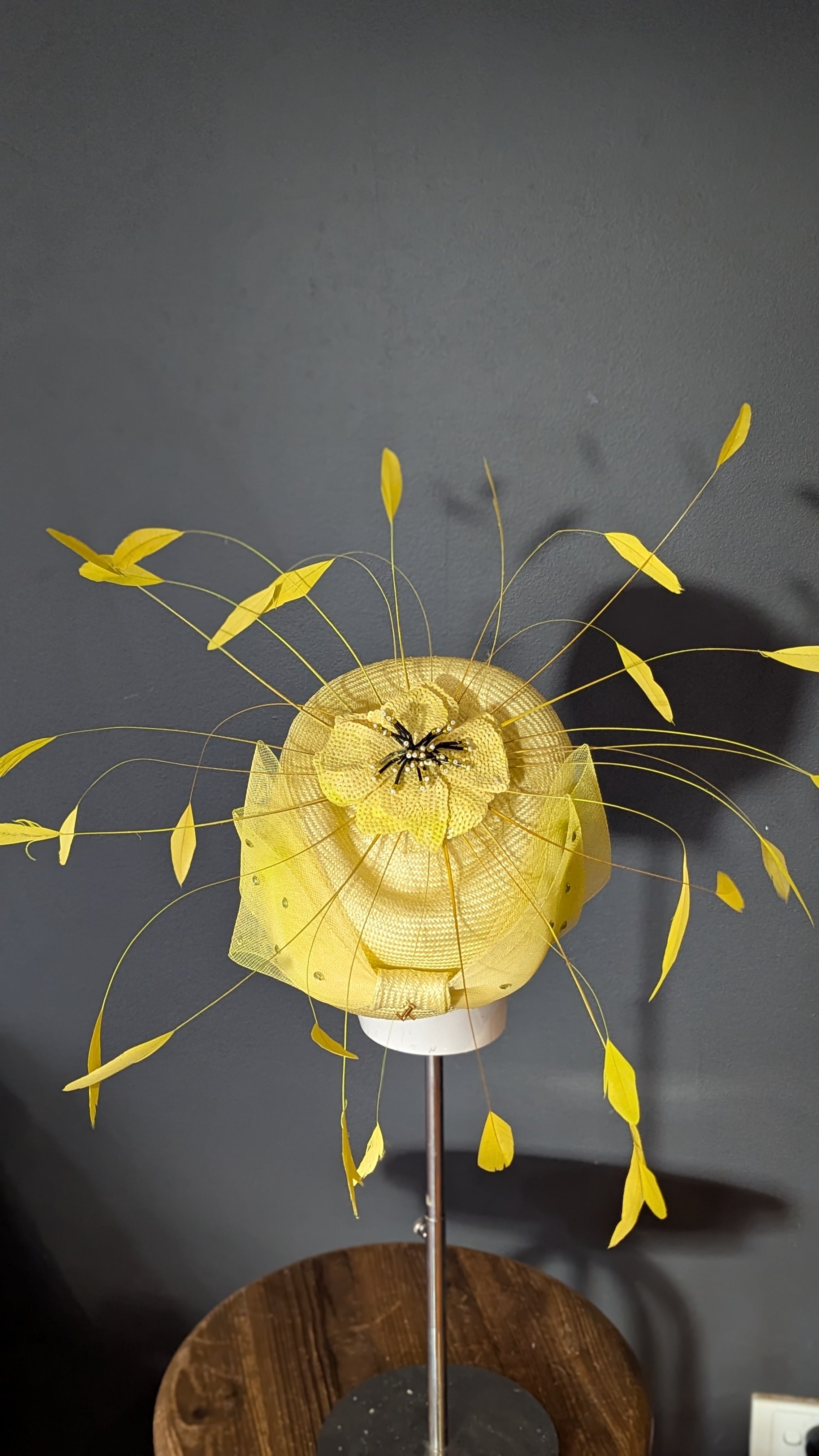In Love with Lemon Vintage style pill box