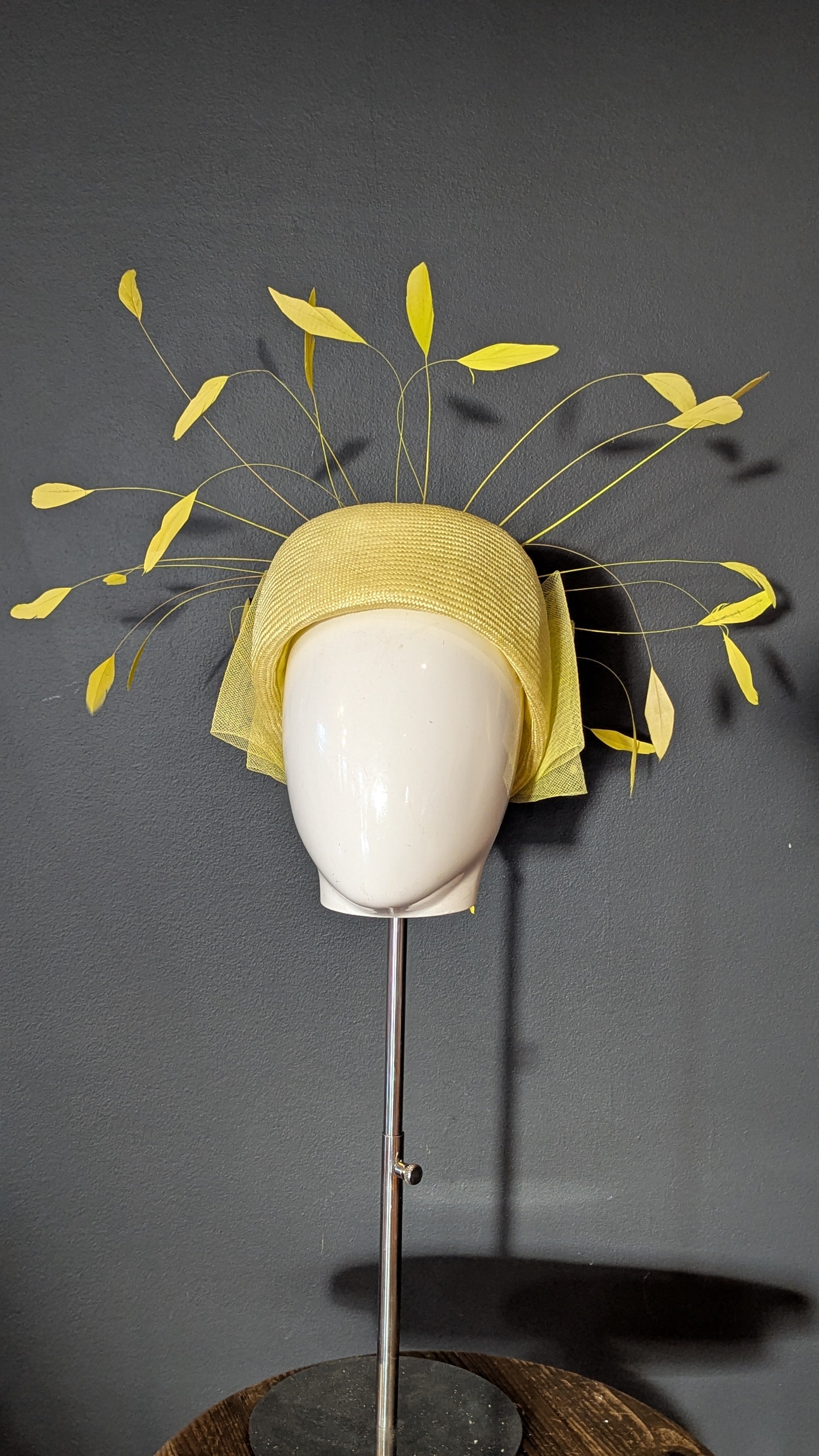 In Love with Lemon Vintage style pill box