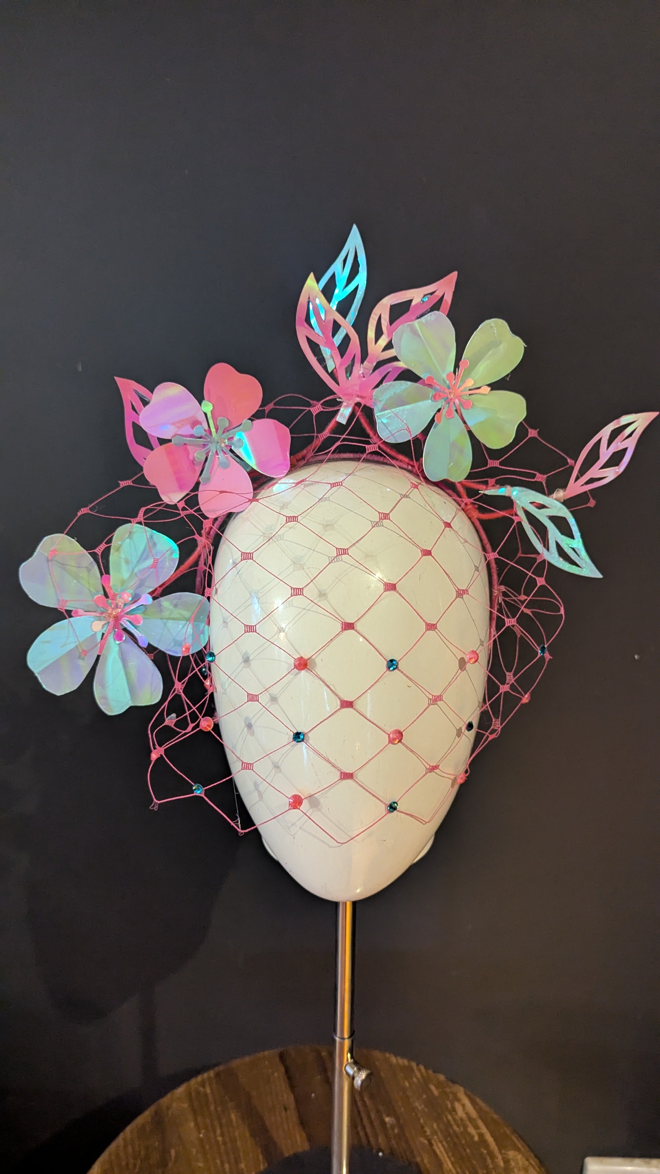 Iridescent Musk & Mint Shimmer Crown