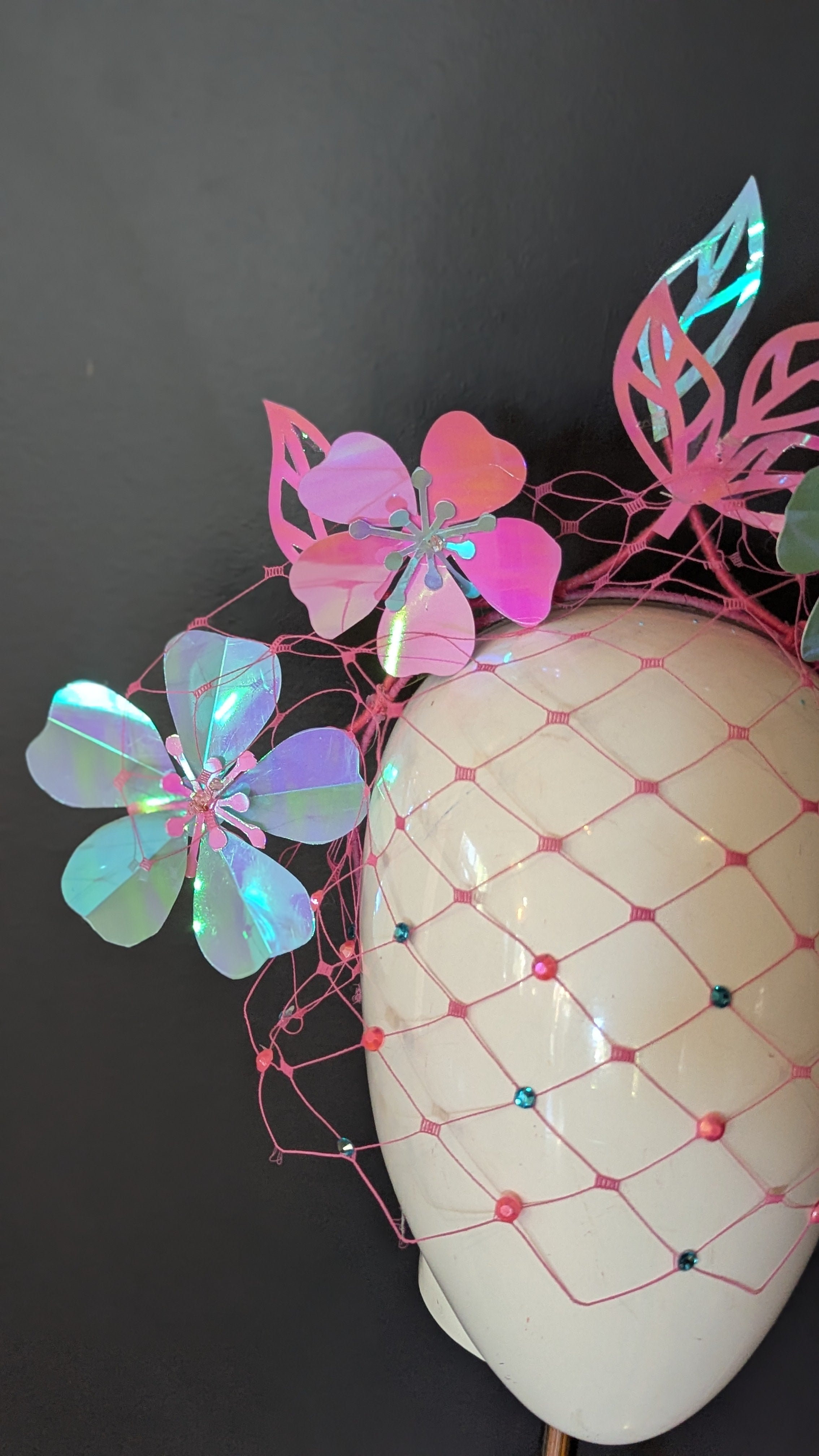 Iridescent Musk & Mint Shimmer Crown