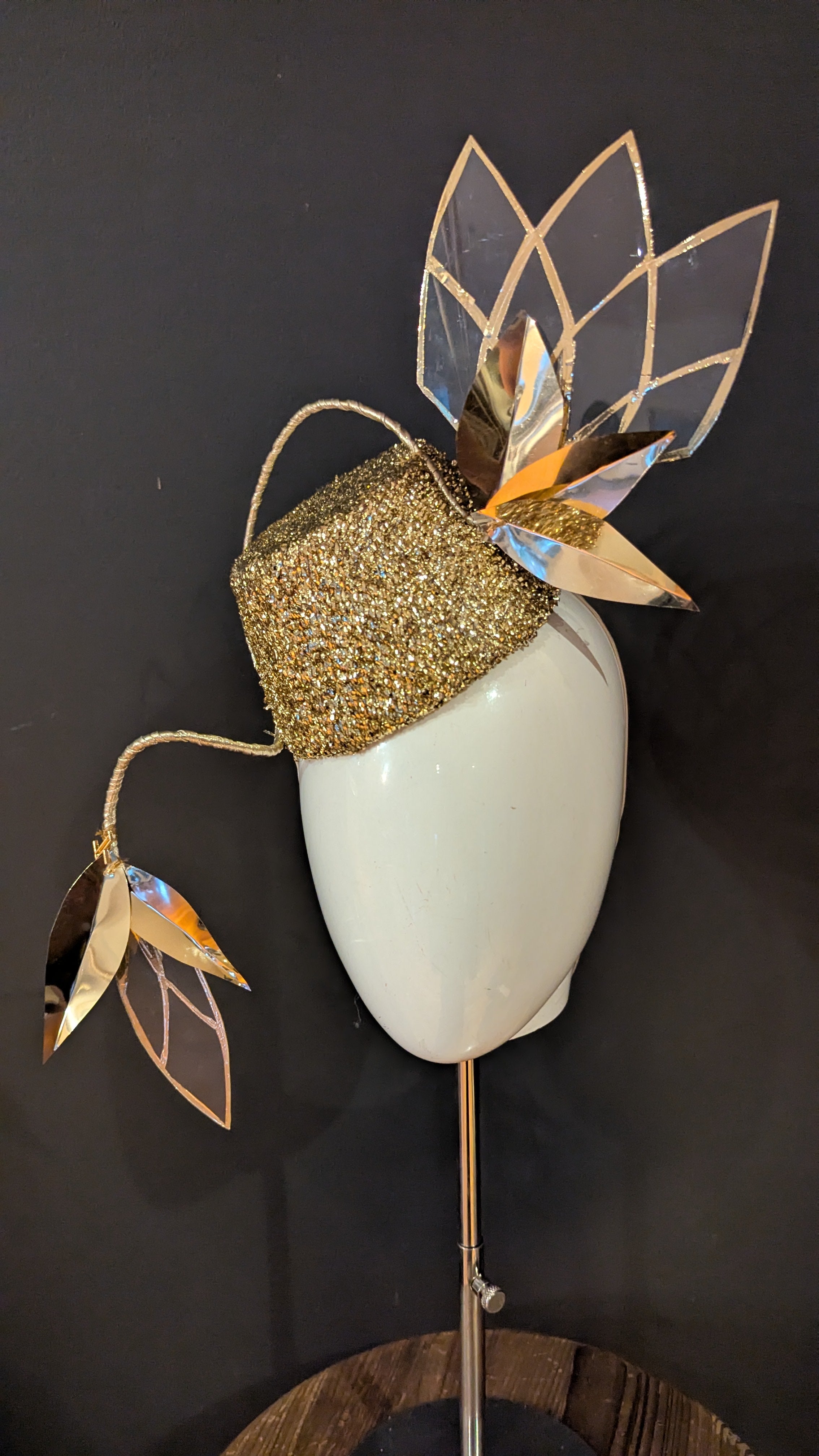 Golden Art Deco Sparkle Cocktail