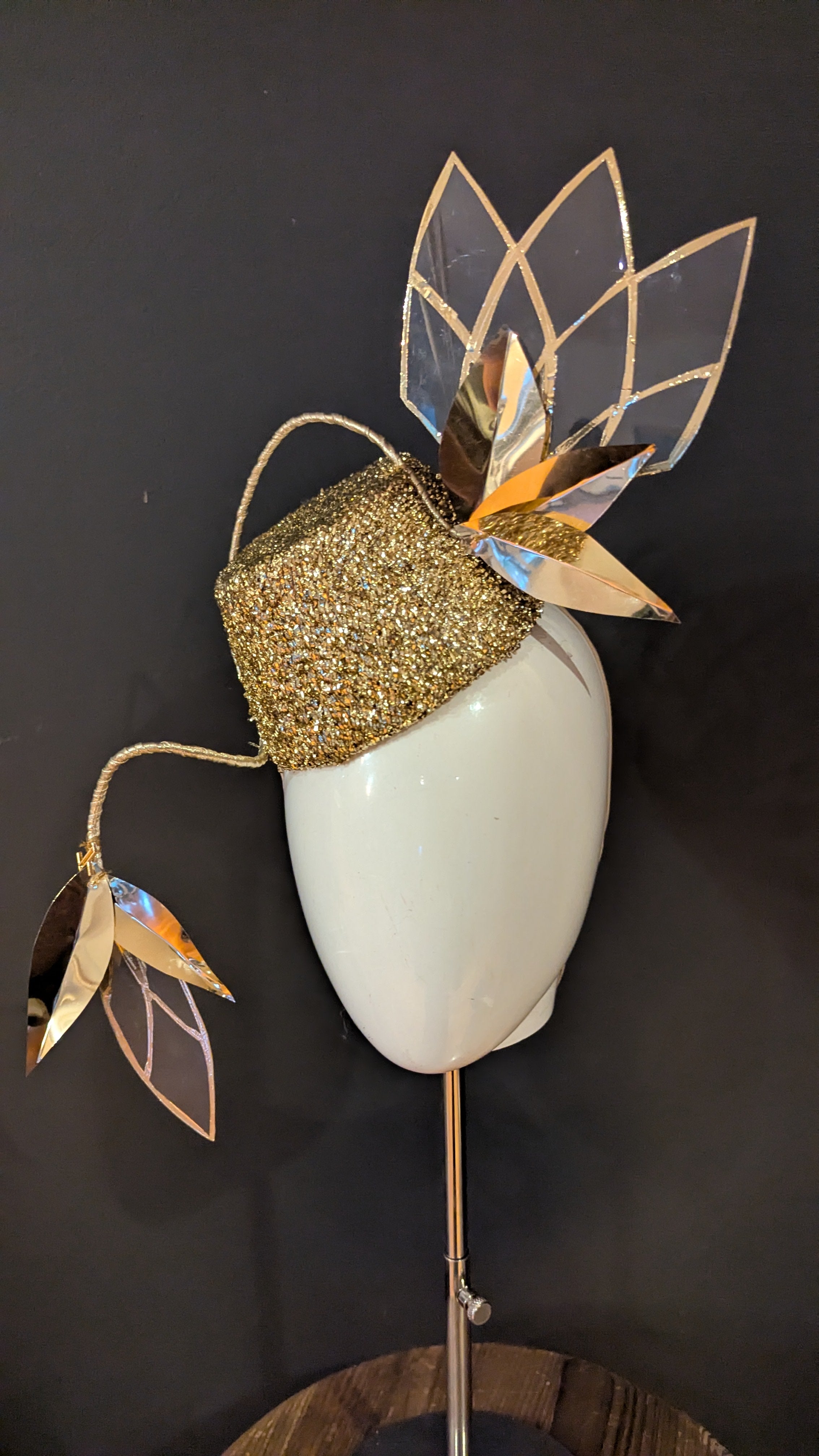 Golden Art Deco Sparkle Cocktail