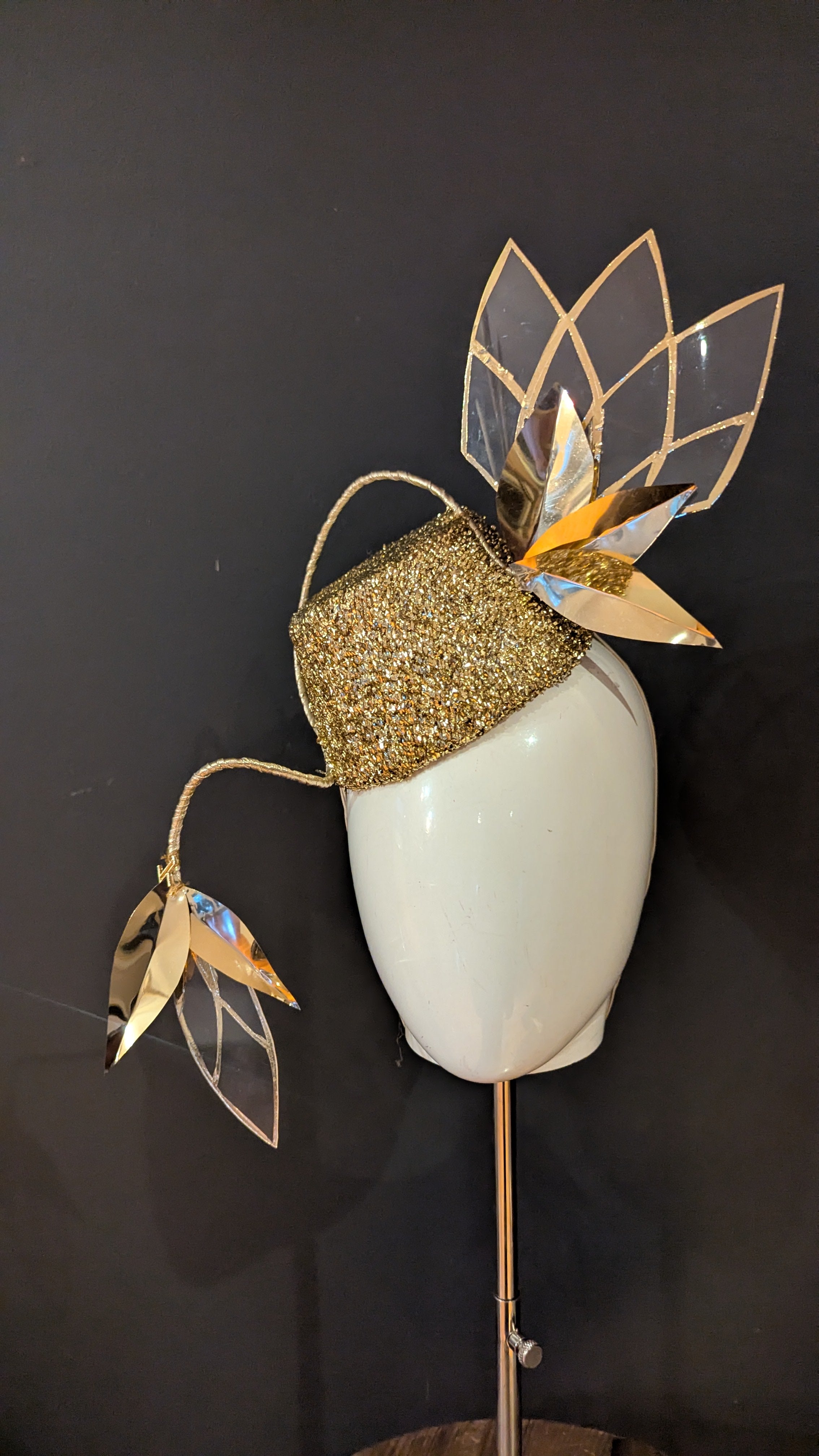 Golden Art Deco Sparkle Cocktail