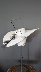 Derby Glamour Swept Wide Brim