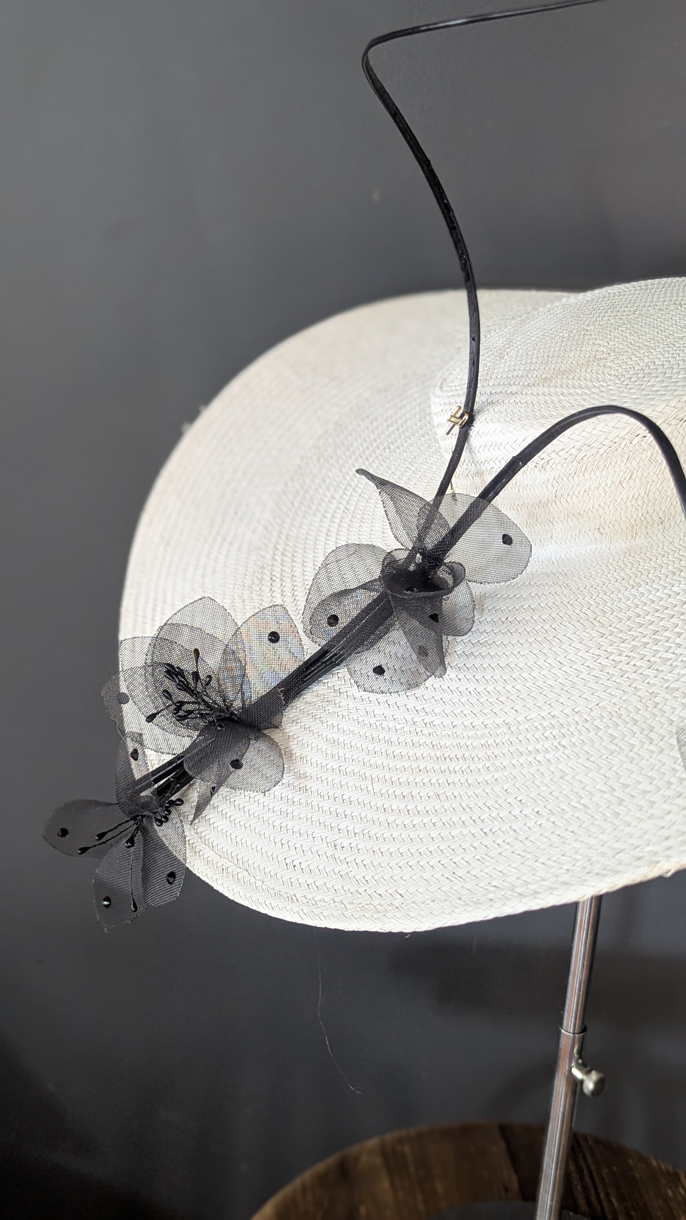 Derby Glamour Swept Wide Brim