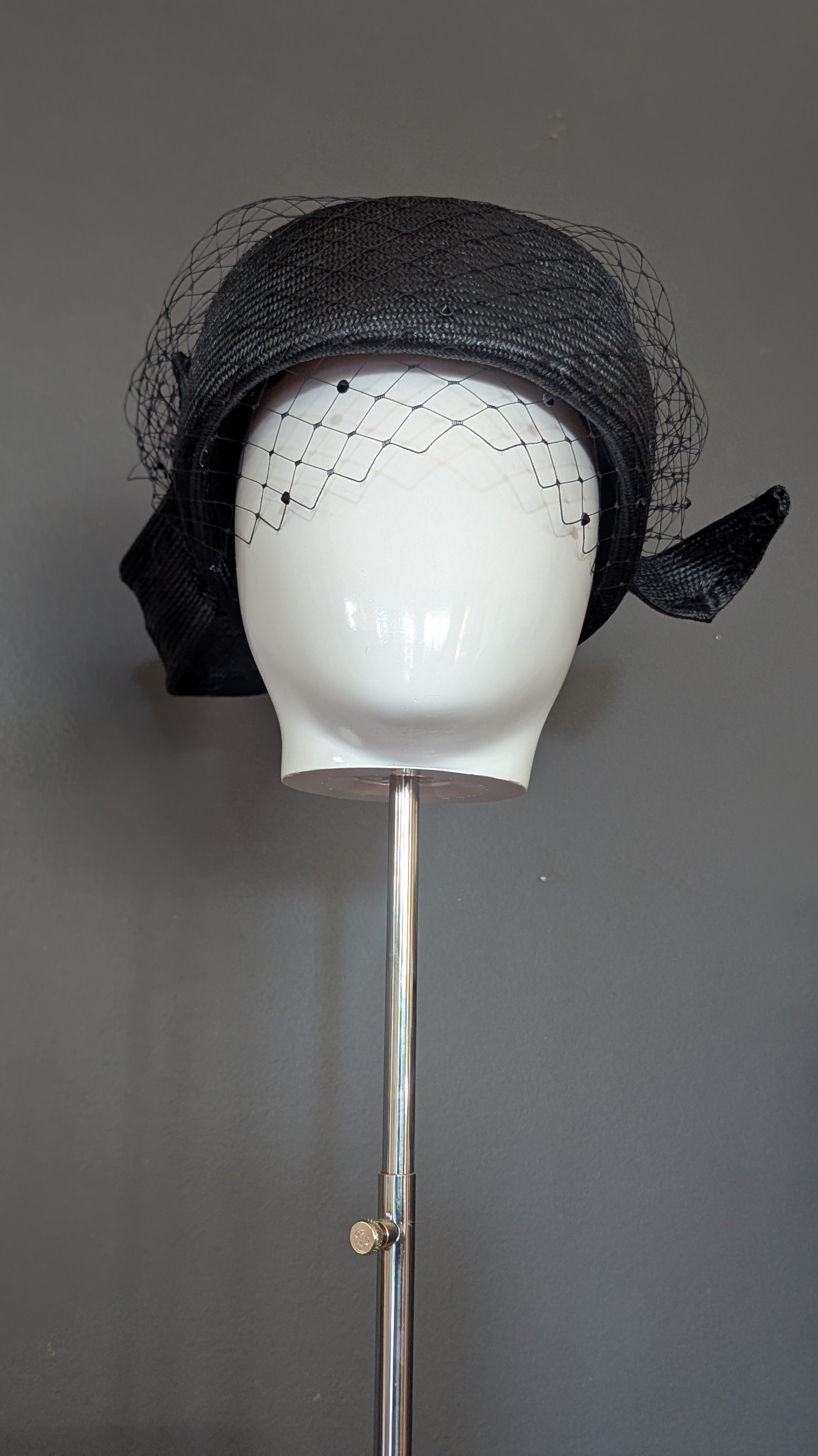 Black Abstract Bow Pillbox