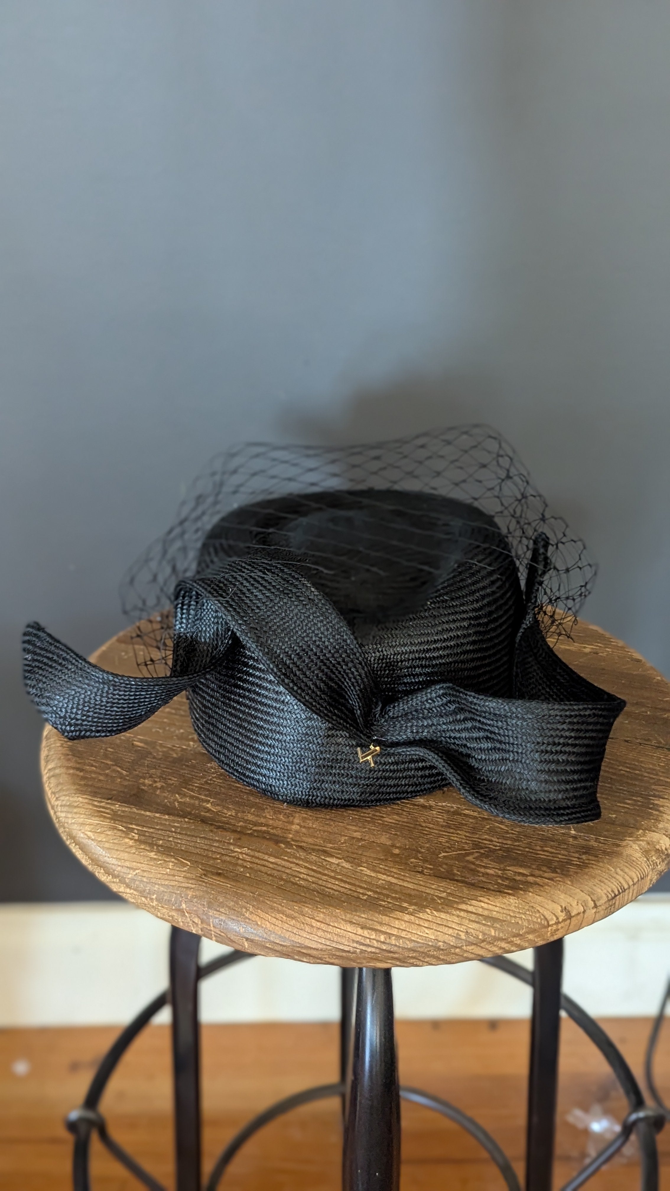 Black Abstract Bow Pillbox